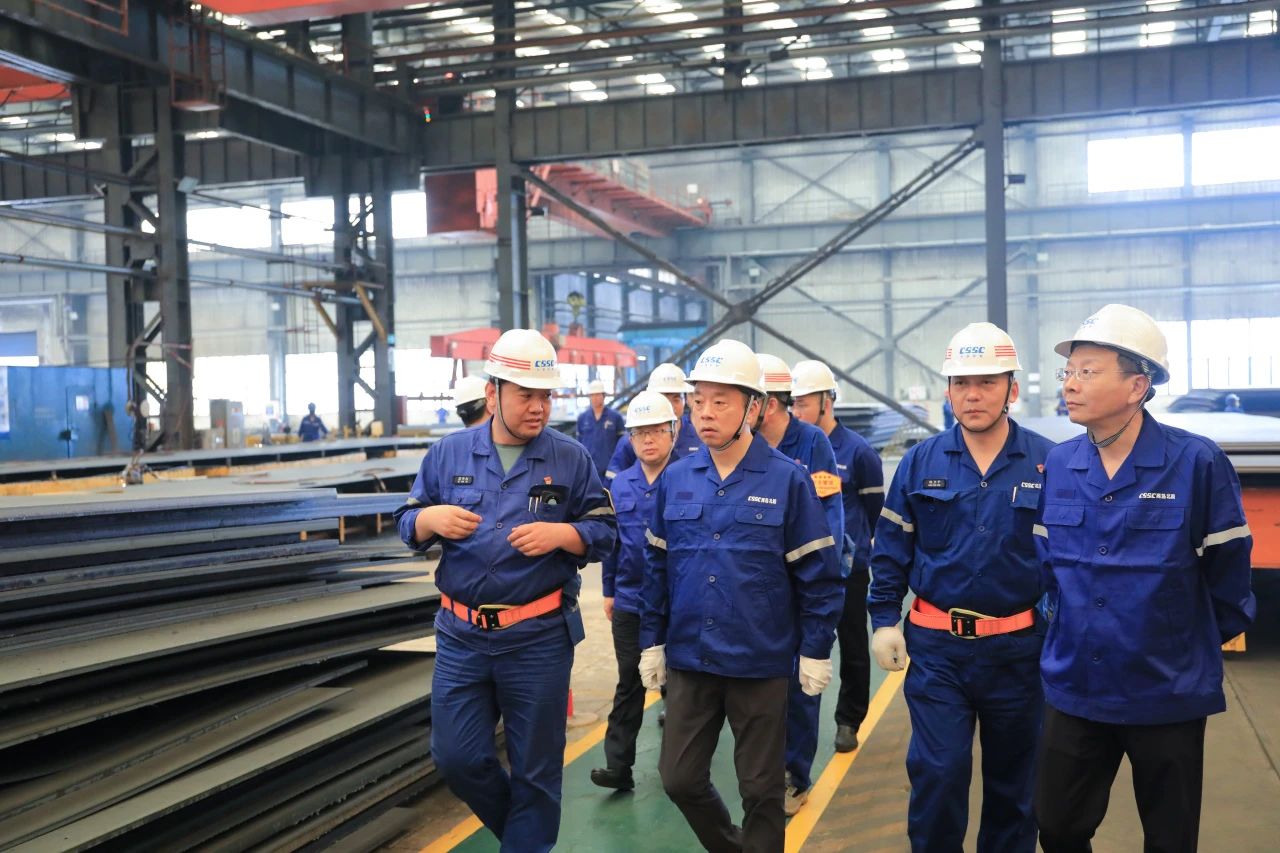 El primer buque portacontenedores ultragrande del mundo propulsado por GNL de doble combustible (23.000 TEU)